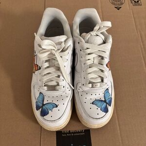 Nike White Air Force 1 Sneakers